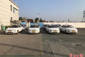 自动挡驾考预约难？多家考场已增加自动挡考试车图片