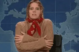 大衣+毛衣out了！今年内搭流行这件衣服，保暖又时髦图片