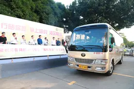 去深圳出行新选择：一键下单，定制专线，票价优惠图片