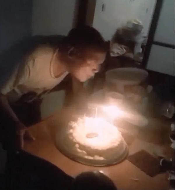 300万元房产，都送给楼下水果摊店主！88岁老人的故事，让人唏嘘……