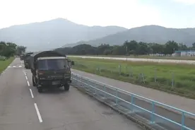 闻令即动！驻港部队演练战时后装保障视频封面