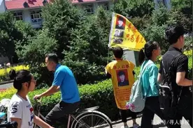 独子失踪，河南女警苦寻20年：我相信我儿子还活着图片