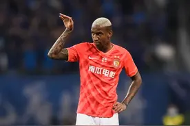 塔利斯卡：沙特联赛比中超强很多，我还有机会入选巴西国家队图片