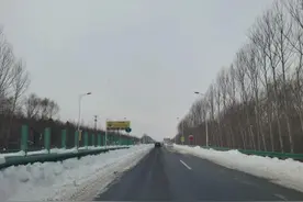 提速了！机场高速大部分路段已实现双向两车道通行图片