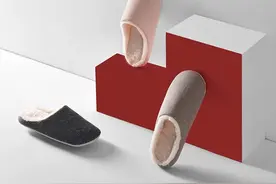 软乎乎的乳胶拖鞋，穿上仿佛踩在云朵里，柔软保暖，防滑超舒适！丨种草机图片