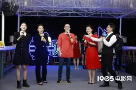 金鸡奖直播群星夜航厦门 陈都灵檀健次海上献唱图片