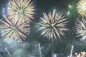 为提振旅游业，泰国芭堤雅举办国际烟花节视频封面