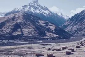 网红小哥丁真带热四川家乡“理塘”搜索量一周暴涨620%图片