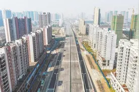 湖北荆州开通首条城市快速路图片