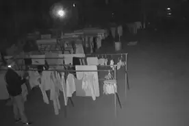 凌晨杭州萧山五旬大伯悄悄偷走一条连衣裙 竟说是为了送给去世的女儿……图片