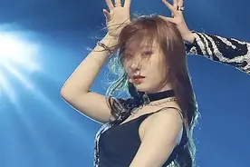 韩国AAA颁奖礼画质高糊，摄影师也仿佛和艺人有仇，听劝别办了图片