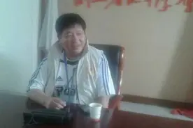 “老朋友，希望能有奇迹，你能好起来！”小时新闻老记者回忆与的哥万力的交往图片