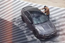 梅赛德斯AMG A35L 4MATIC迎来年度改款，全系标配Apple CarPlay图片