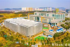 今日投用！同济医院光谷院区停车楼可停3000辆车，平时可停车“战时”当仓库图片