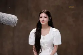 韩国歌手金请夏确诊新冠肺炎，波及数十人，包括TWICE、gugudan、宇宙少女、DIA图片