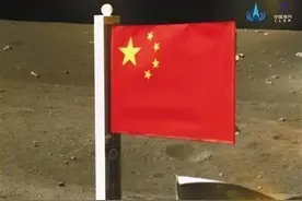 我清楚地看到（美国）国旗倒下图片