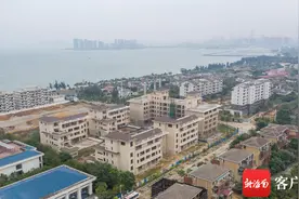 原创组图 | 起拍价2.1388亿元！记者实地探访黄鸿发涉案财产：海口“和泰佳园”图片