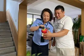 济南：居民发现家中闯入陌生人，对方自称找厕所图片