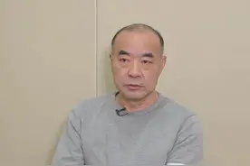 友情难却、亲情难拒、极度惧内，被强势妻子裹挟！做错人生选择题 审判长走向被告席！因怕被查处提前辞职，想过割腕自杀却未想过自首……图片