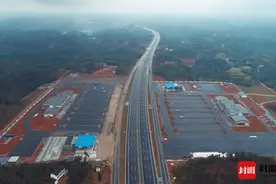 成都“三绕”90分钟到宜宾 成宜高速全线建成 将于年底正式通车图片