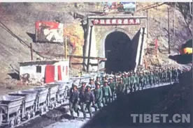 “天路”建设一波三折图片