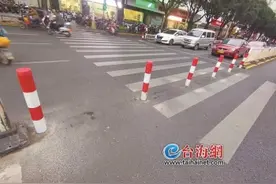 漳州：女子骑车过斑马线被撞身亡图片