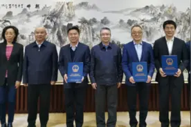 工信部：三大运营商获5G黄金频段许可，部分4G可升级5G图片