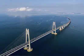 港珠澳大桥：海天之间托起人类奇迹图片