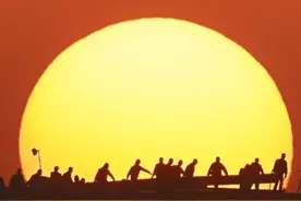 重大新闻现场如何拍出“大片”？新闻老兵告诉你图片