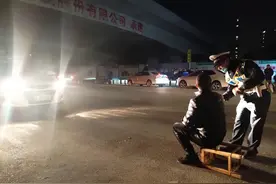 因滥用远光灯，台州30多名违规司机被罚现场体验远光灯照射图片