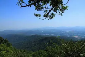 广州一男子偷偷在帽峰山建神庙，法检多部门协调联动终拆除图片