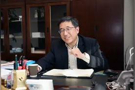 专访祝伟敏（上）副局级理工男变身外交官，与美国警察“打成”朋友图片