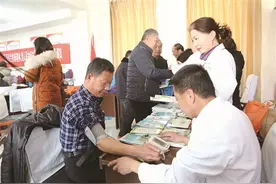 包头市石拐区：以民生实事起笔 描绘温暖幸福图景图片