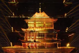兰州黄河楼元旦期间上演光影秀图片