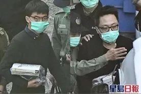 涉嫌违反香港国安法，正在服刑的黄之锋再被港警拘捕图片