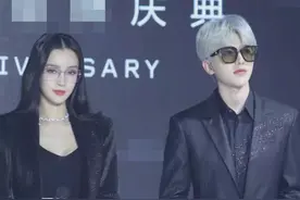 Angelababy与蔡徐坤同框 画面太美图片