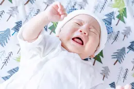 尿床的孩子智商低？影响性格？医生教你正确面对尿床图片