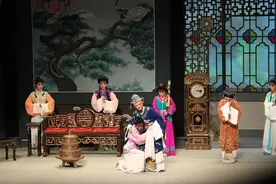 钱惠丽、单仰萍组合久违归来，这版《红楼梦》谢幕掀翻屋顶图片