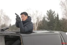 父母都是警察，演员佟大为讲述警察家庭的成长故事图片