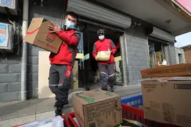 河北石家庄快递收派业务逐步恢复图片
