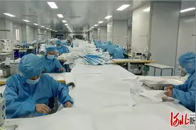 探访丨际华3502公司：为医护人员打造“白衣铠甲”图片