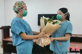 青海产妇路边产女 路过护士紧急救助图片