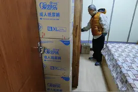 成人纸尿裤、护理垫已送达！失能老人都说“挺好用”图片