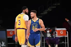 浓眉谈库里：他给每支球队都制造了麻烦 他是蛇头图片