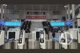 重庆北火车站南北广场连通图片