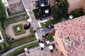 科比大女儿18岁生日 瓦妮莎为其举办盛大生日派对图片