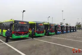 川渝两地开通八条省际公交线，到明年将开通十三条图片