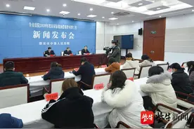 八旬夫妇房屋拆迁被安置在5楼，还没有电梯，法院不让了……图片