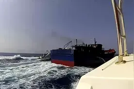 广东海警查获海上涉嫌走私香烟案 查获香烟20万余条图片