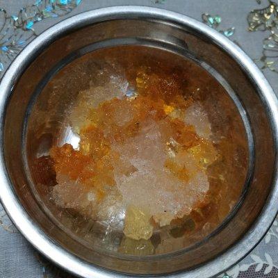 花胶桃胶皂角米雪燕 花胶桃胶皂角米雪燕炖牛奶做法